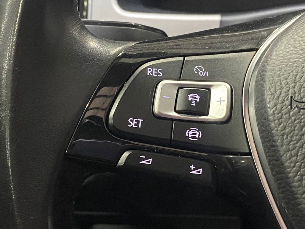 Used 2019 Volkswagen Atlas SEL R-Line FWD image 10