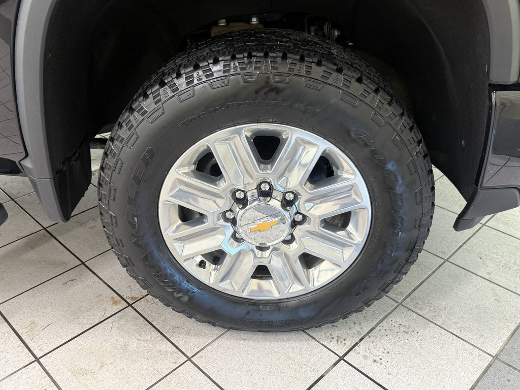 Certified 2024 Chevrolet Silverado 2500 High Country AWD/4WD image 15