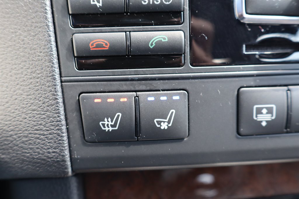 Used 2013 Mercedes-Benz E 350 BlueTEC Sedan image 30