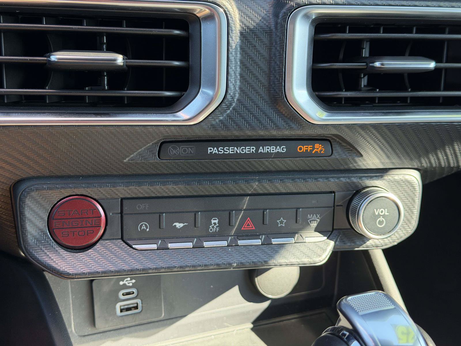 Used 2025 Ford Mustang Premium RWD image 22