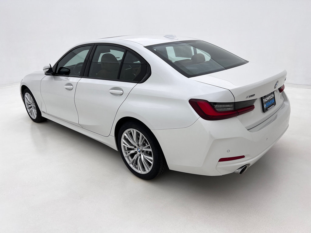 Used 2023 BMW 330i xDrive Sedan w/ Premium Package AWD/4WD image 9