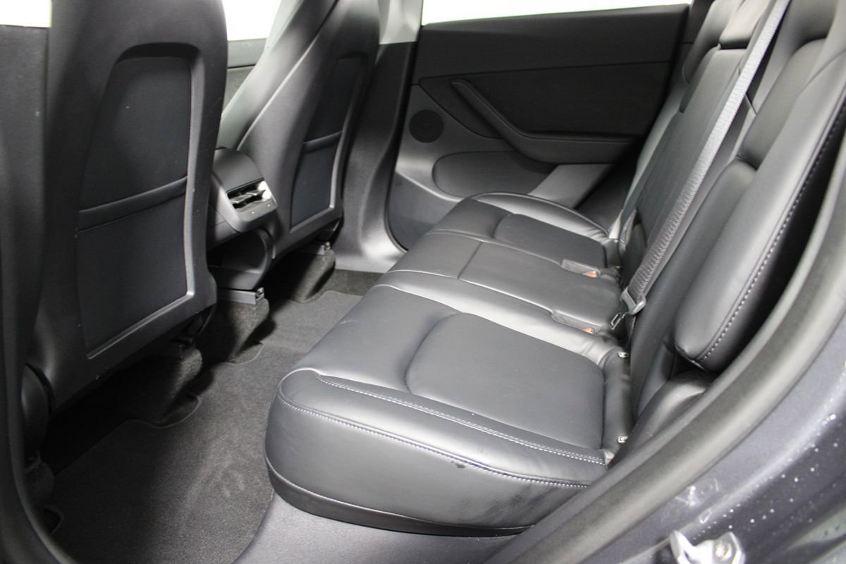 Used 2021 Tesla Model Y Long Range AWD/4WD image 17