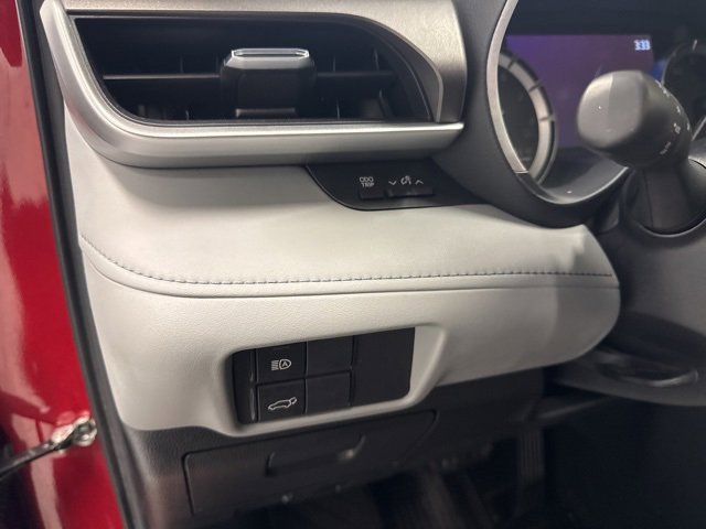 Used 2022 Toyota Highlander XLE image 20