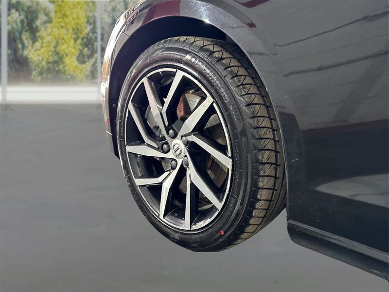 Used 2019 Volvo S60 T6 Momentum w/ Premium Package image 21