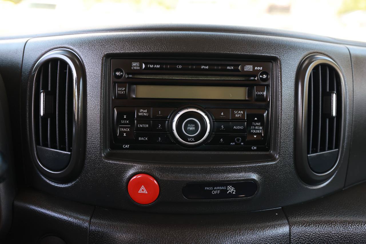Used 2011 Nissan Cube 1.8 S w/ Interior Designer Pkg FWD image 31