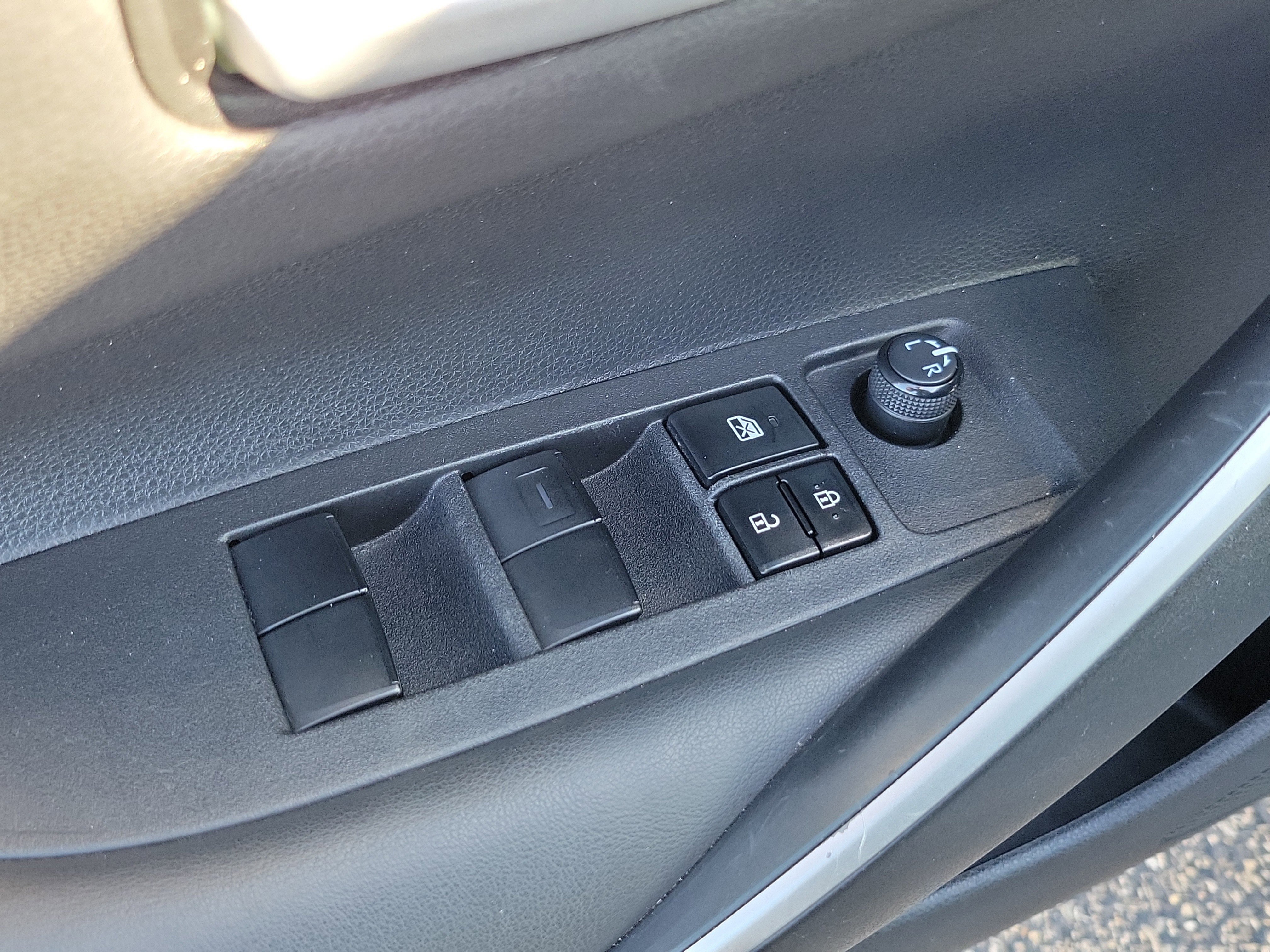 Used 2022 Toyota Corolla SE image 20