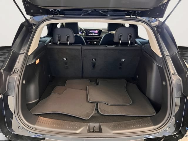 Certified 2025 Buick Encore GX Preferred AWD/4WD image 11