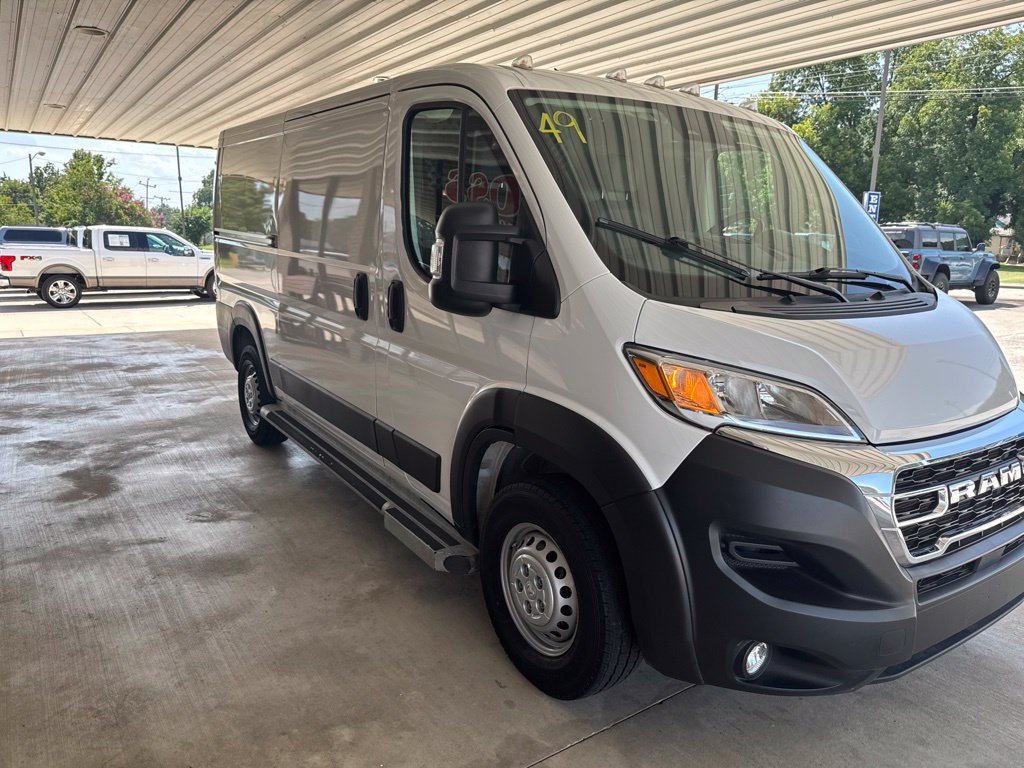 Used 2025 RAM ProMaster 2500 w/ U-Haul Equipment Group FWD image 3