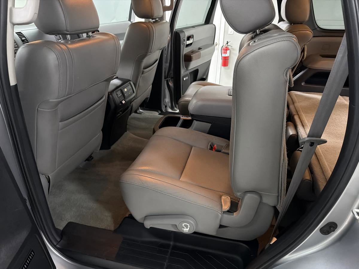 Used 2010 Toyota Sequoia Platinum RWD image 29