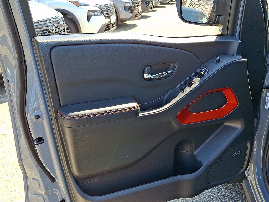 Used 2025 Nissan Frontier PRO-4X w/ Pro Premium Package image 14