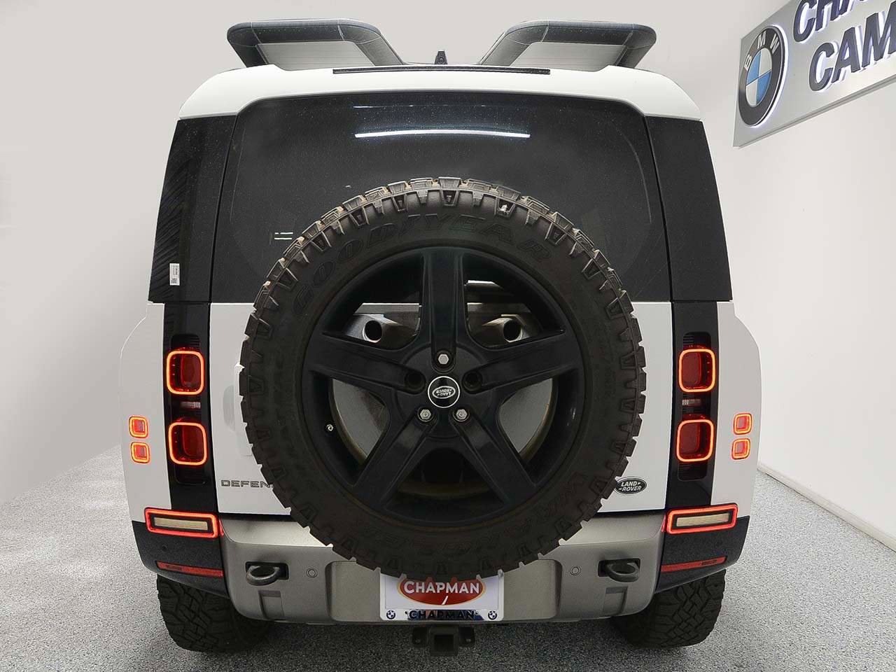 Used 2021 Land Rover Defender 110 X-Dynamic HSE AWD/4WD image 5