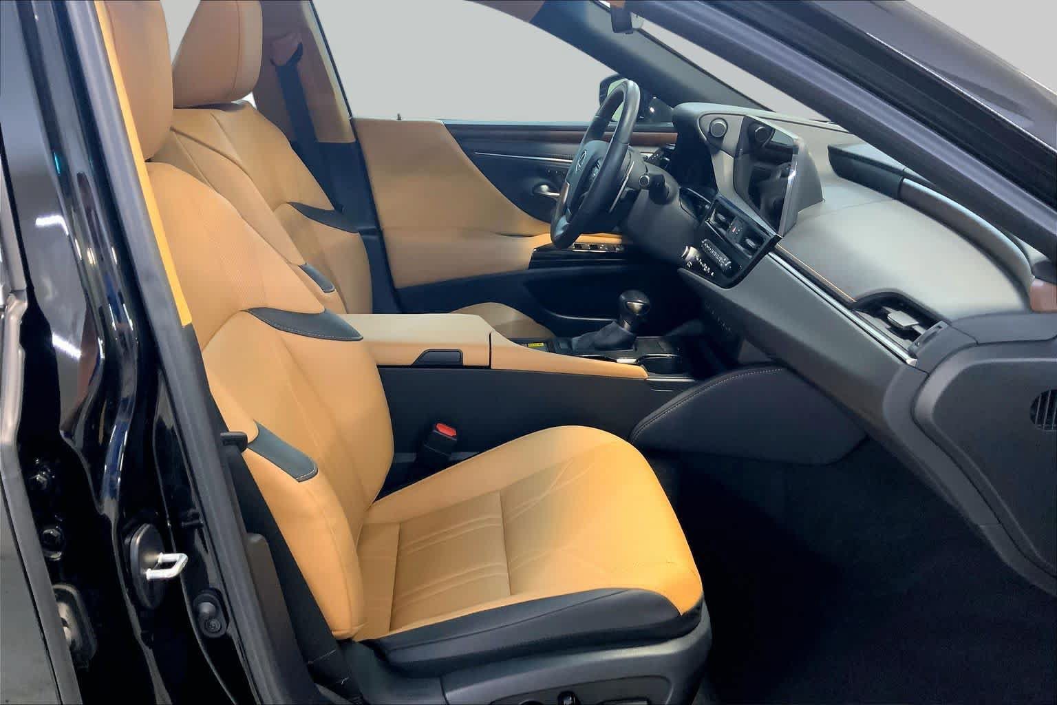 Used 2024 Lexus ES 350 Ultra Luxury FWD image 8