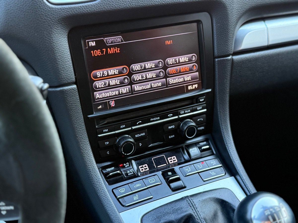 Used 2015 Porsche Cayman RWD image 19