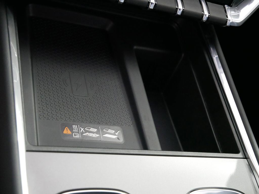 New 2025 GMC Acadia Elevation image 17