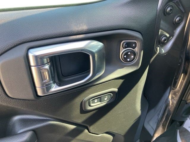 Certified 2025 Jeep Wrangler Unlimited Rubicon AWD/4WD image 10