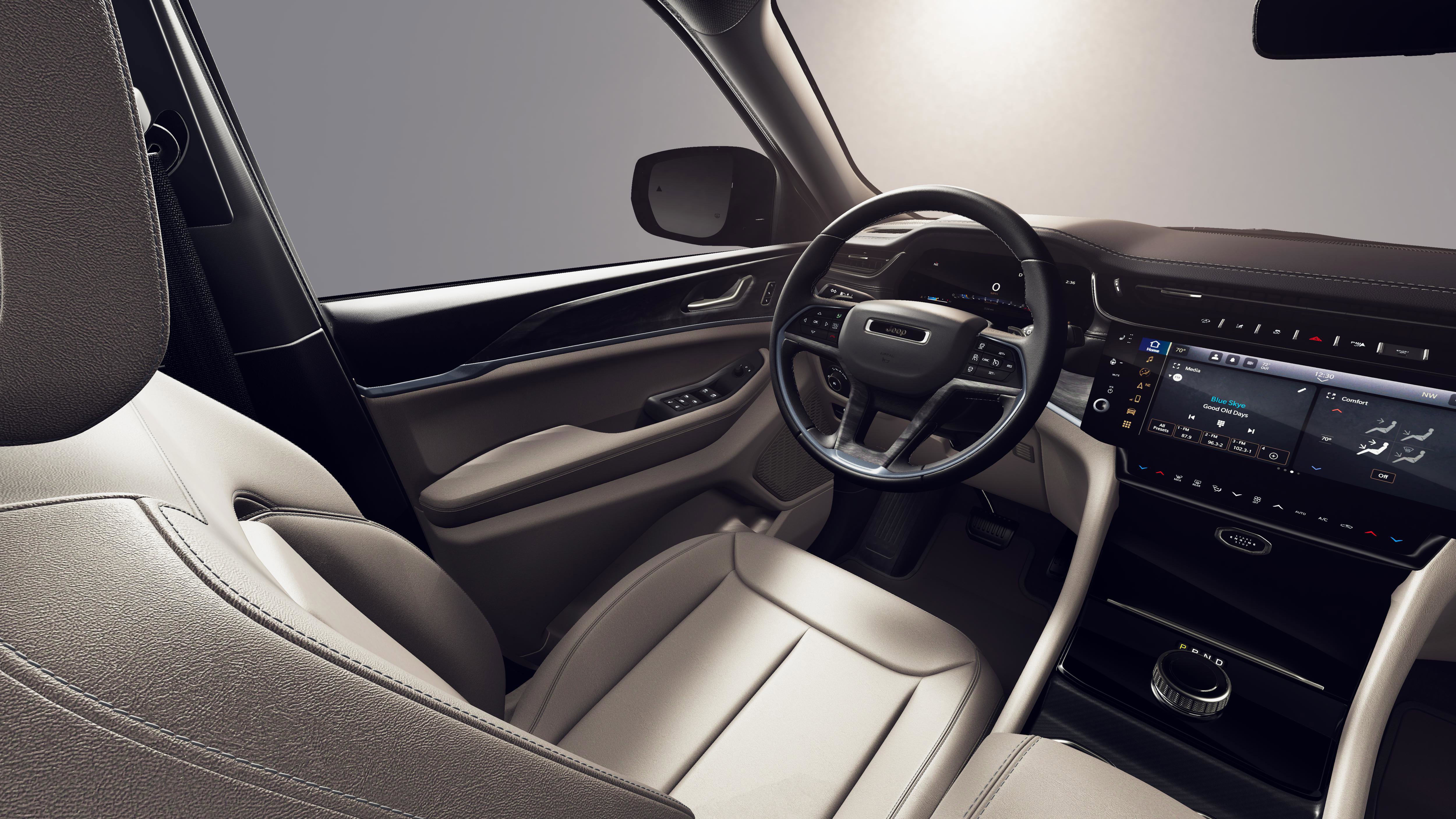 New 2026 Jeep Grand Cherokee Limited RWD image 8