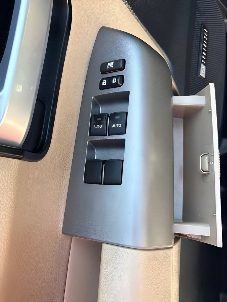 Used 2015 Toyota Sequoia Limited RWD image 12