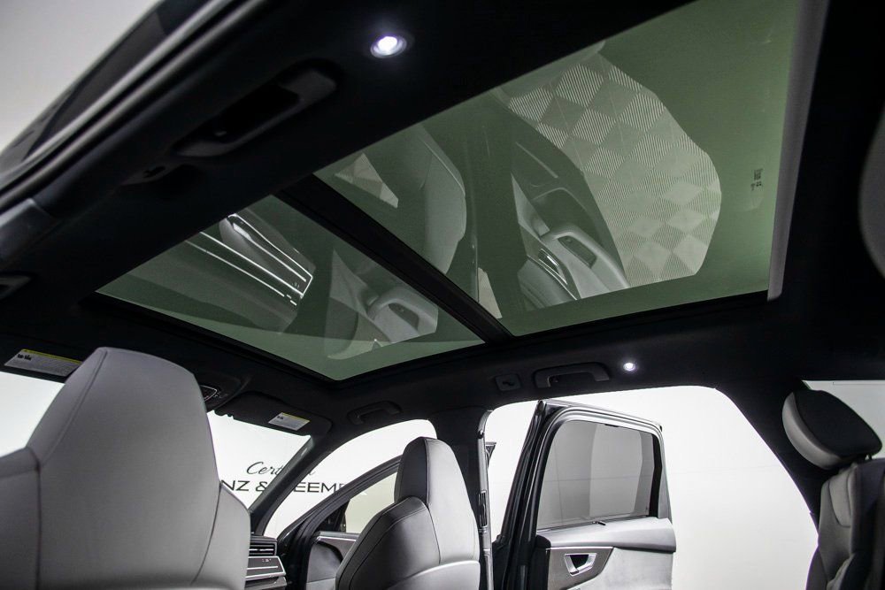 Used 2024 Audi SQ7 Prestige image 21