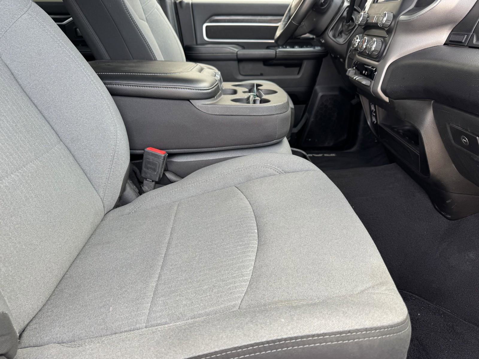 Used 2024 RAM 2500 Big Horn image 31