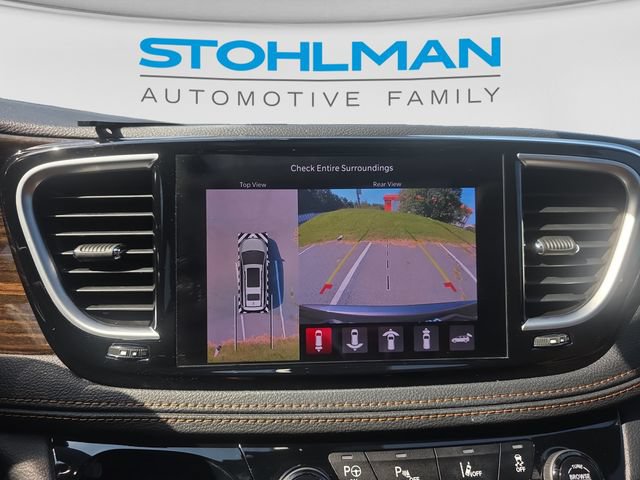 Used 2021 Chrysler Pacifica Pinnacle FWD image 16