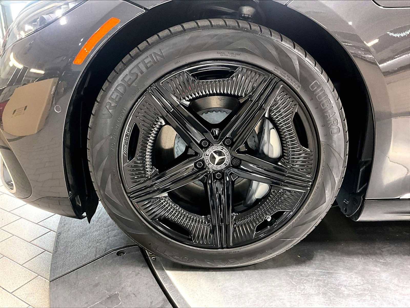 Used 2023 Mercedes-Benz EQS 580 4MATIC Sedan image 14