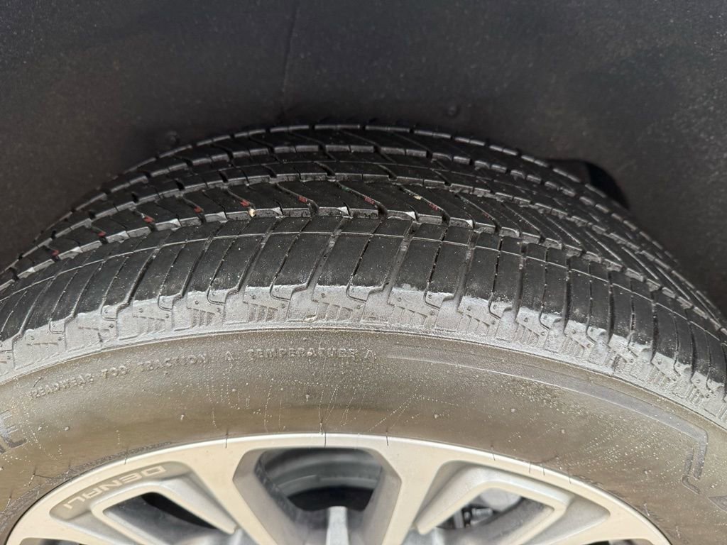 Used 2025 GMC Yukon XL Denali image 49