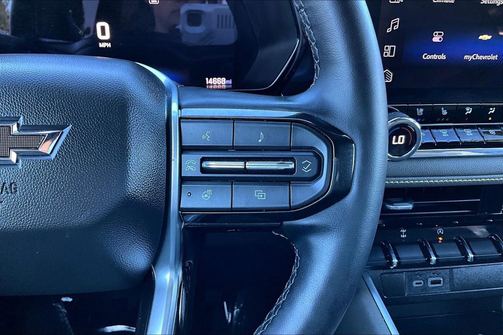 Used 2023 Chevrolet Colorado ZR2 w/ ZR2 Convenience Package III image 21