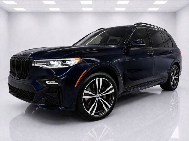 Used 2022 BMW X7 xDrive40i w/ M Sport Package AWD/4WD image 3