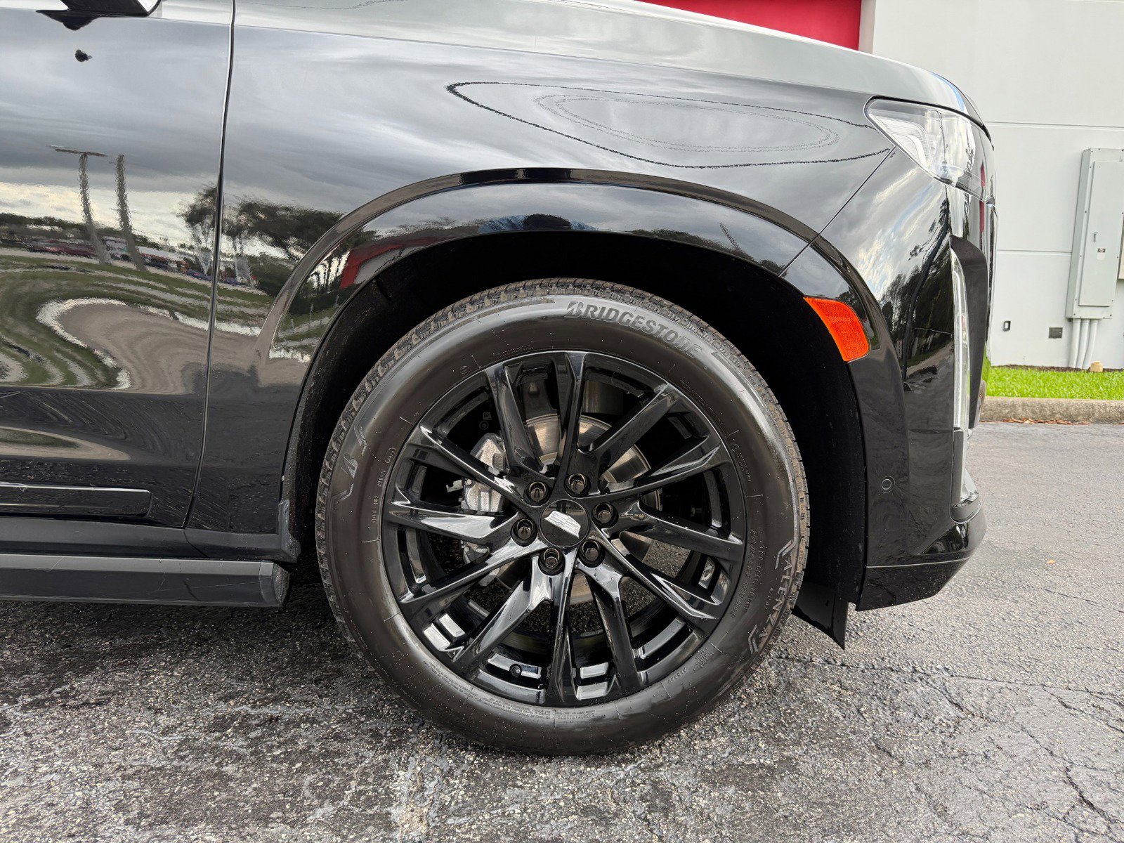 Used 2021 Cadillac Escalade Sport Platinum AWD/4WD image 3