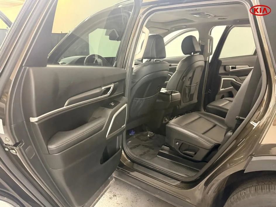 Used 2022 Kia Telluride S AWD/4WD image 12