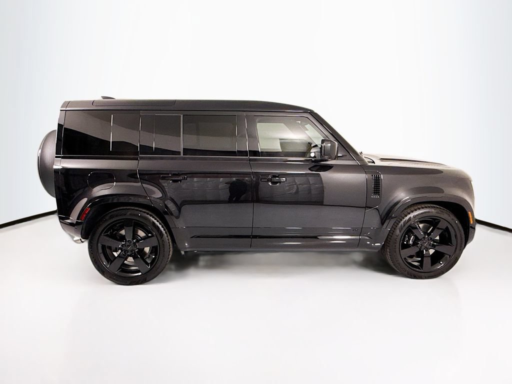 New 2026 Land Rover Defender 110 V8 AWD/4WD image 4