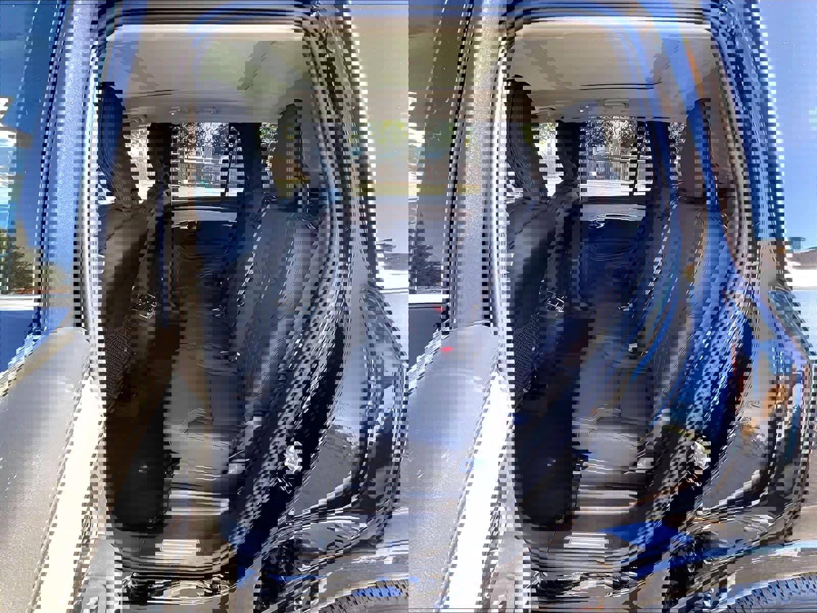 Used 2025 Volvo XC90 B5 Core w/ Protection Package Premier image 29