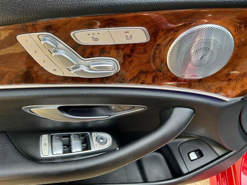 Used 2017 Mercedes-Benz E 300 4MATIC image 24