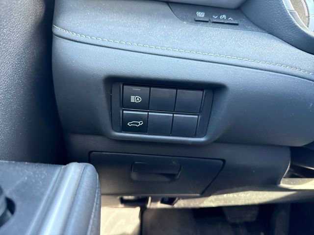 Used 2024 Toyota Highlander XLE image 33