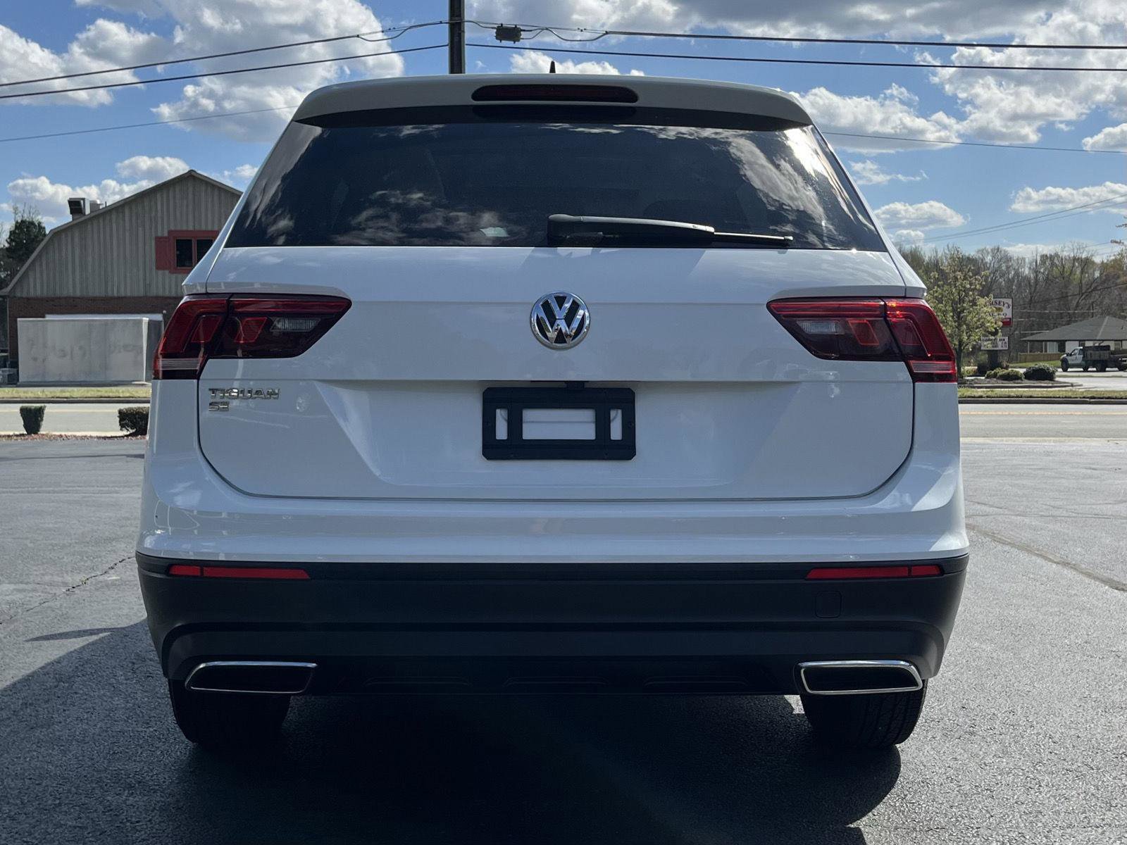 Used 2019 Volkswagen Tiguan SE w/ Panoramic Sunroof Package image 26
