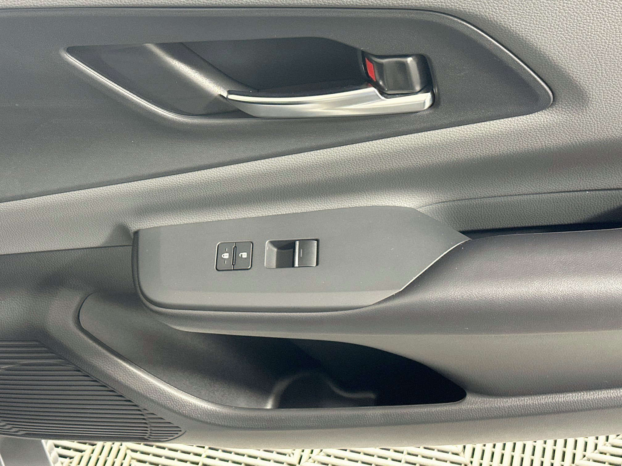 Certified 2023 Toyota Prius XLE FWD image 29