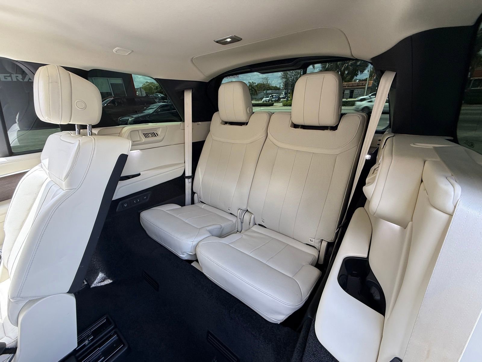 Used 2023 Land Rover Range Rover Long Wheelbase SE AWD/4WD image 19