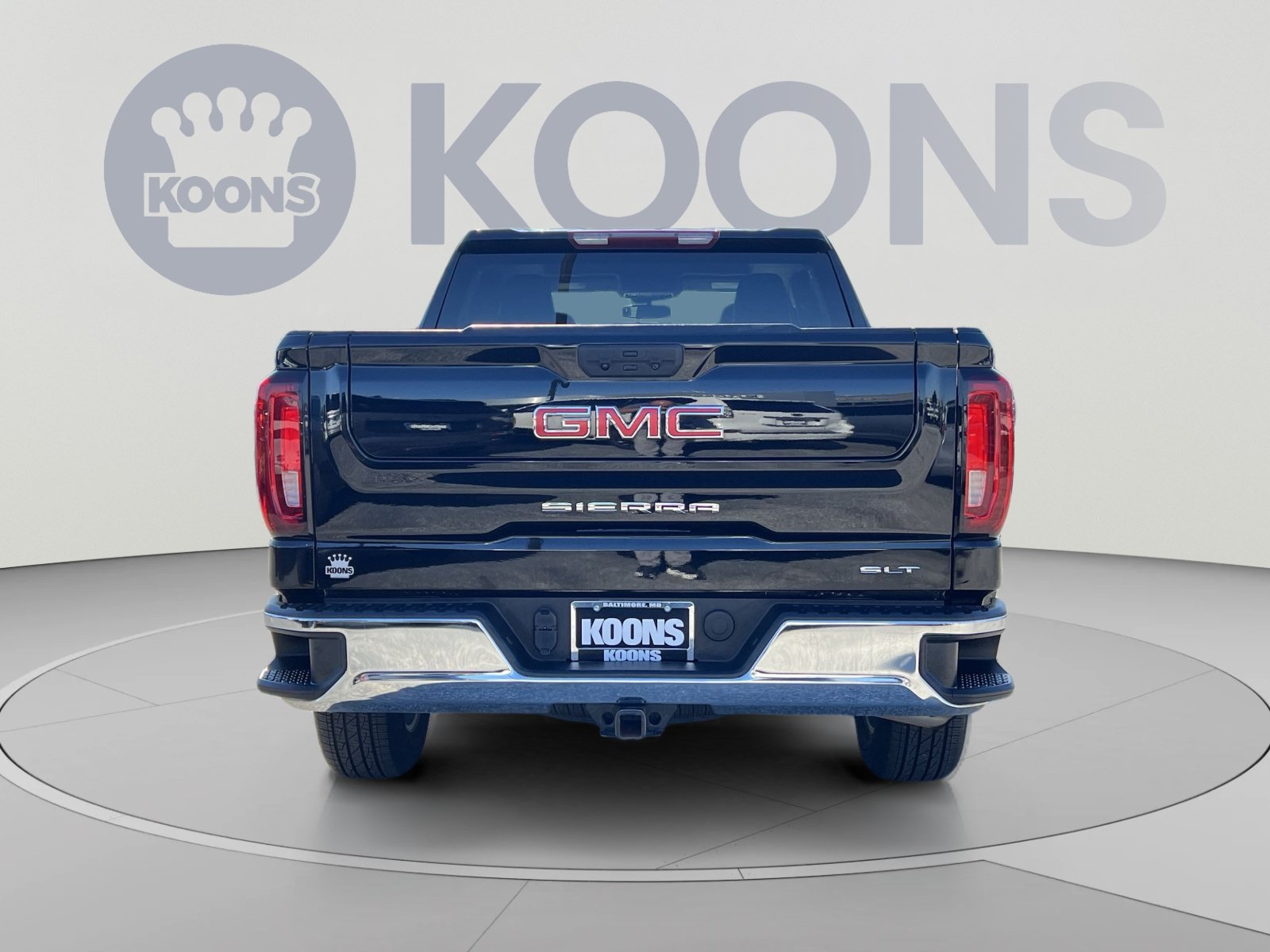 Used 2025 GMC Sierra 1500 SLT AWD/4WD image 5