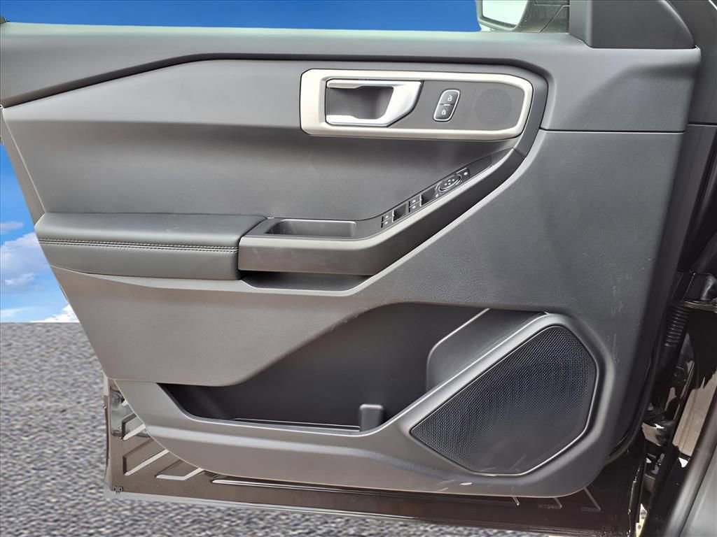 New 2025 Ford Explorer 4WD Police Interceptor image 16