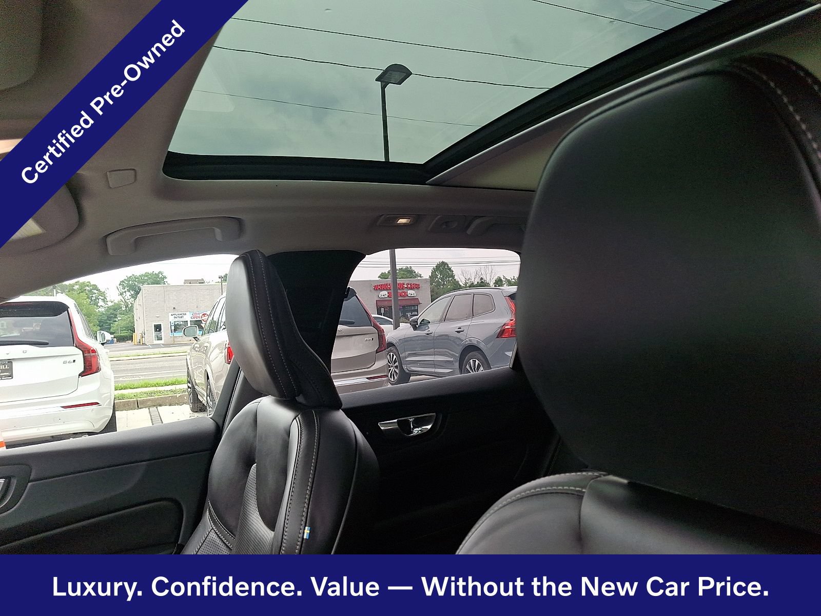 Certified 2023 Volvo XC60 B5 Ultimate w/ Climate Package AWD/4WD image 15