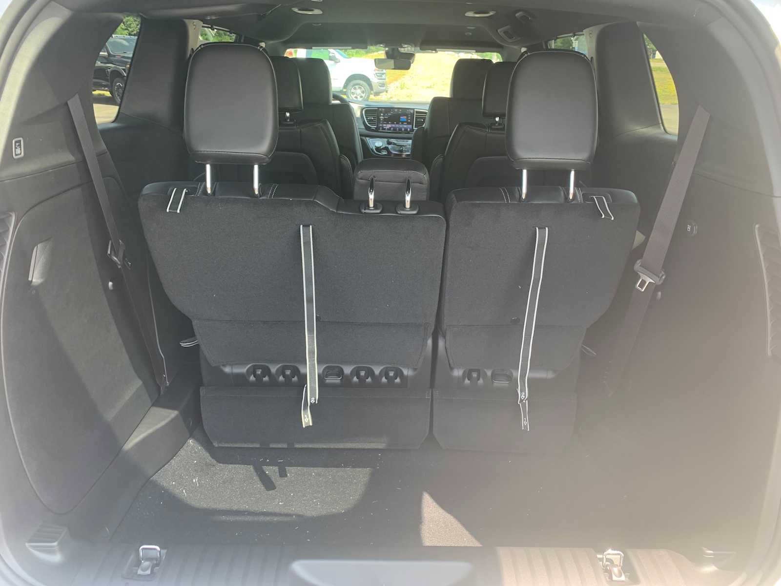 New 2027 Chrysler Pacifica LX FWD image 20
