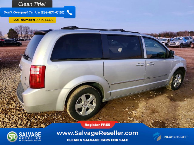 Used 2010 Dodge Grand Caravan SXT image 4