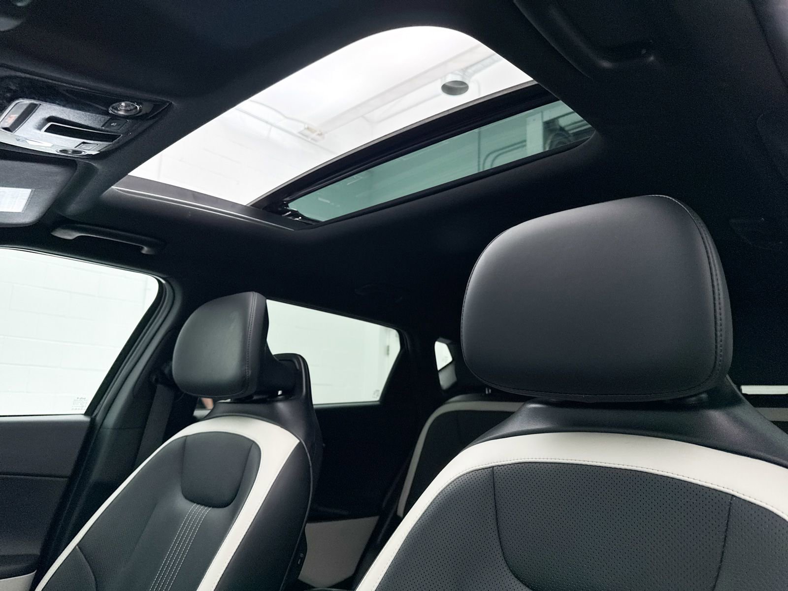 Used 2023 Kia EV6 GT-Line image 3