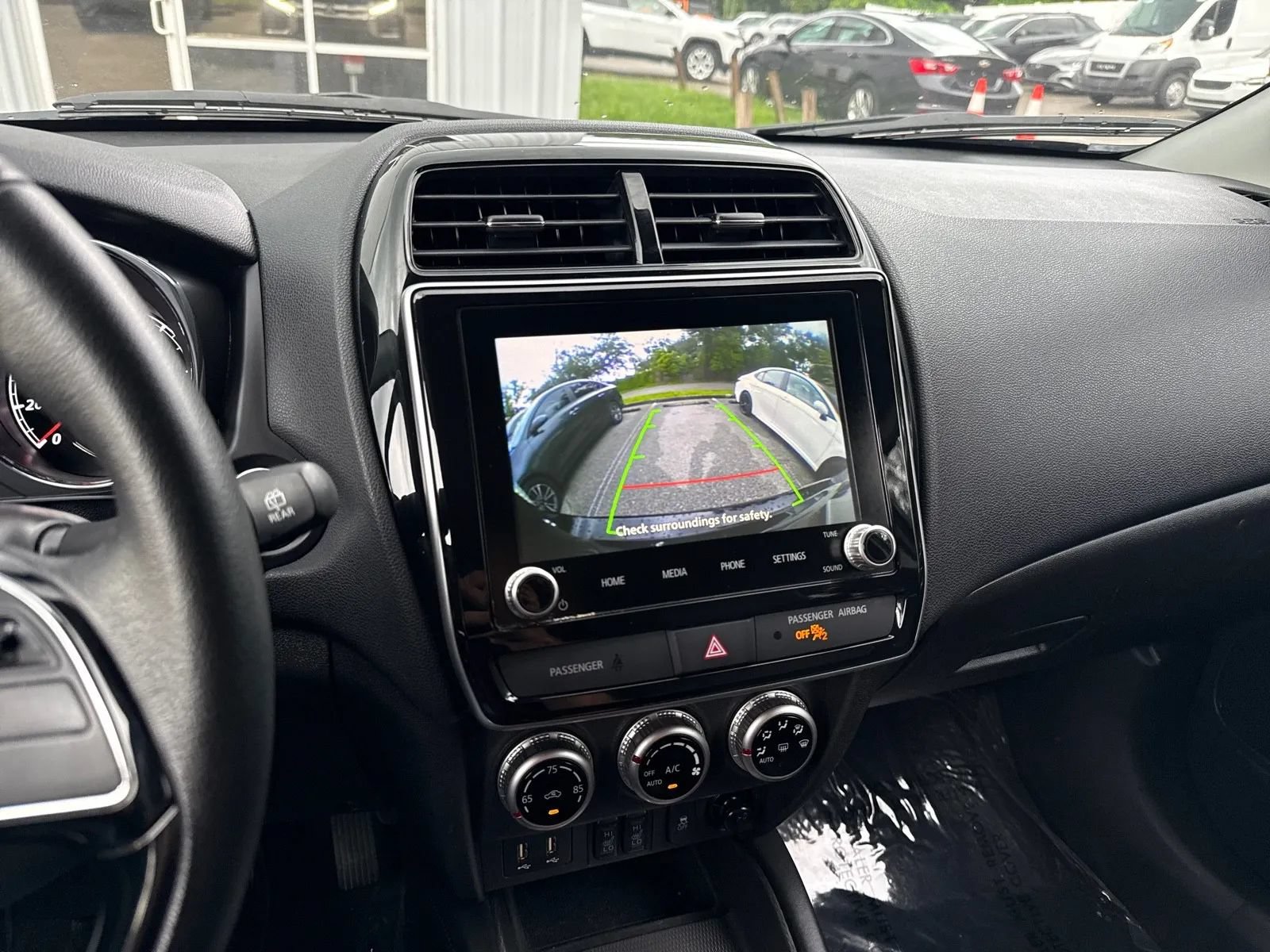 Used 2025 Mitsubishi Outlander Sport SE AWD/4WD image 21
