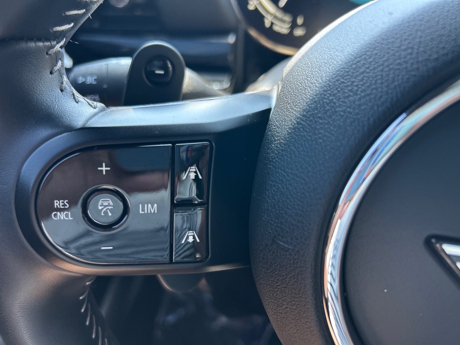Used 2023 MINI Cooper Clubman S AWD/4WD image 24