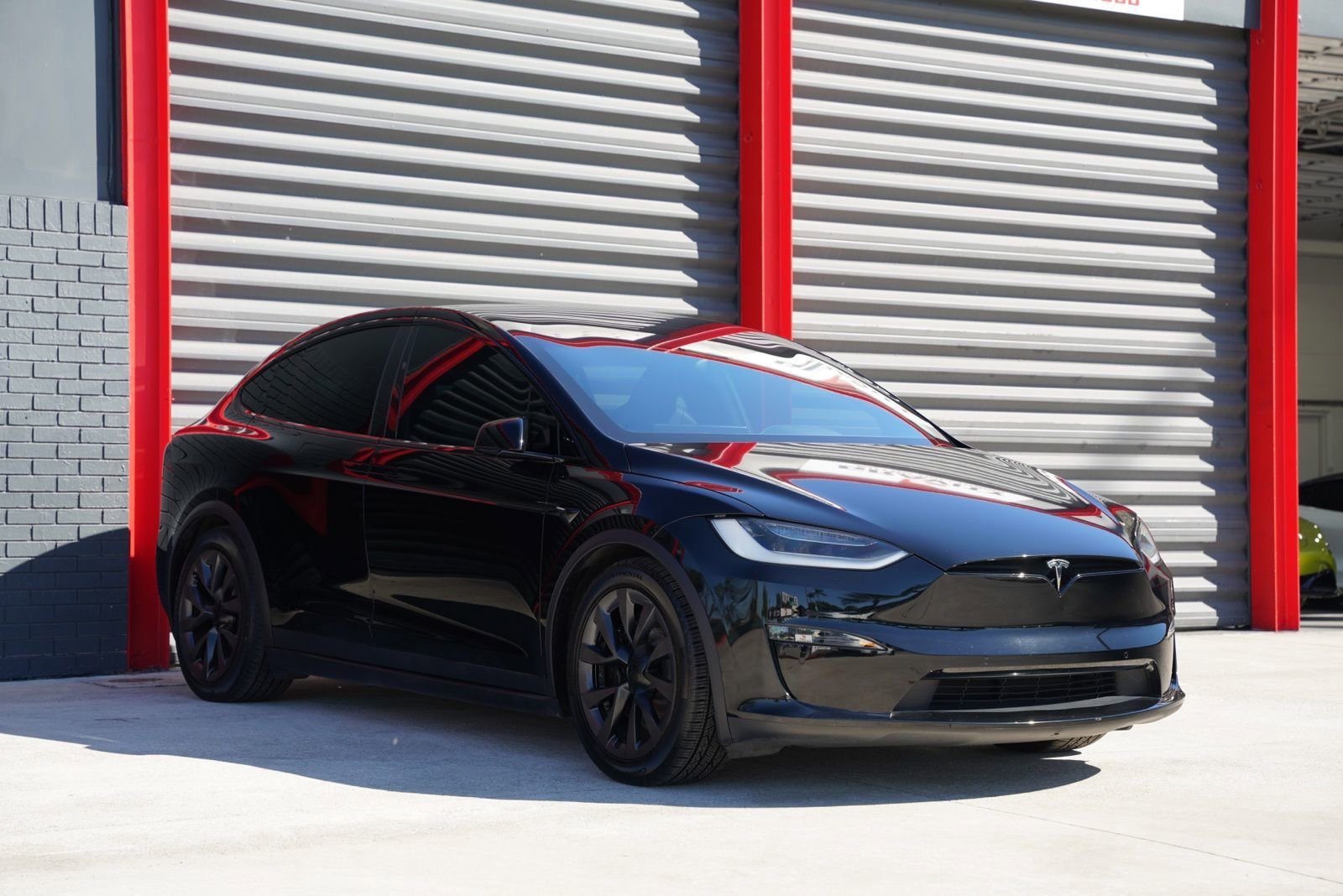 Used 2022 Tesla Model X Plaid image 7