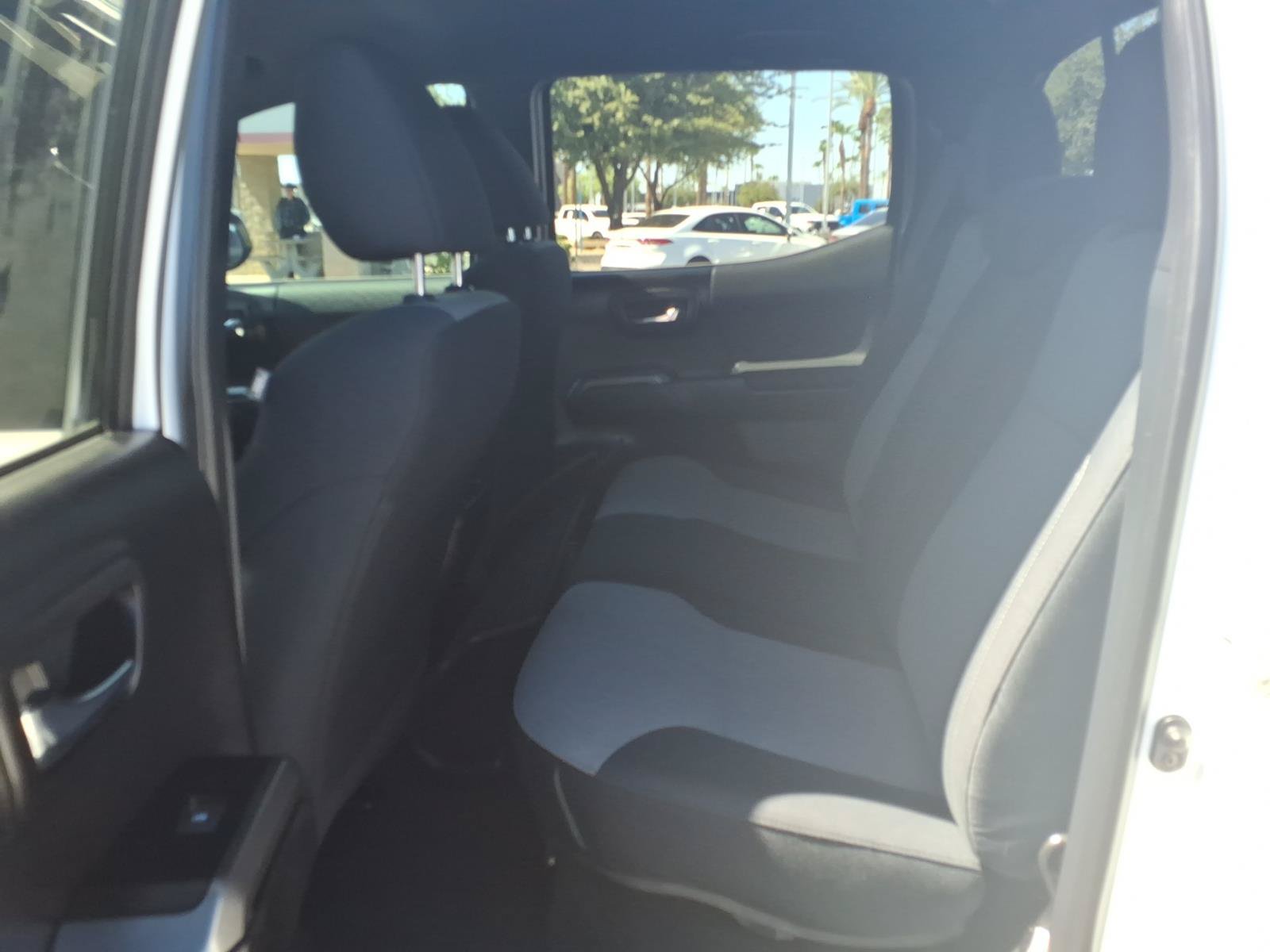 Certified 2020 Toyota Tacoma TRD Sport w/ Technology Package AWD/4WD image 10