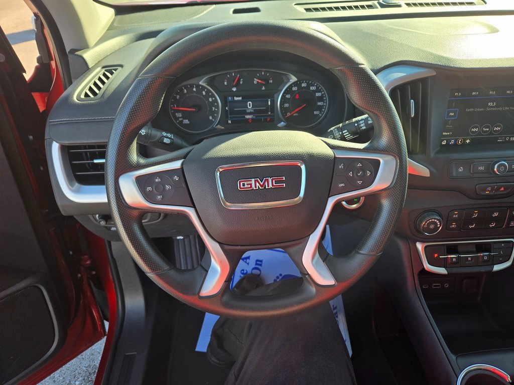 Used 2024 GMC Terrain SLE image 10