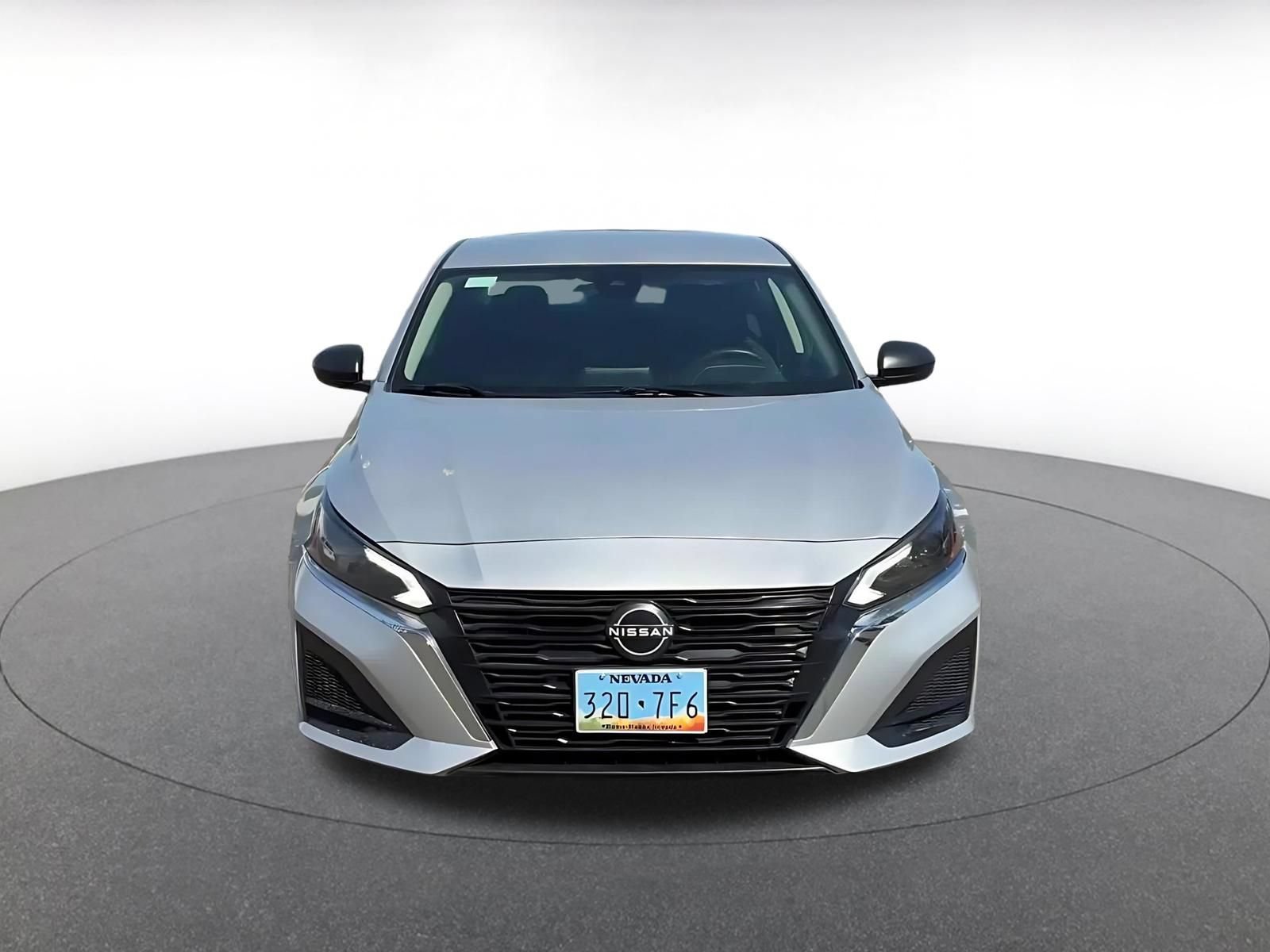 Used 2024 Nissan Altima 2.5 SV FWD image 4
