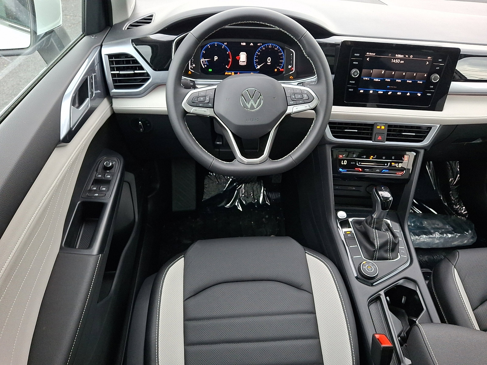 New 2026 Volkswagen Taos SEL AWD/4WD image 6